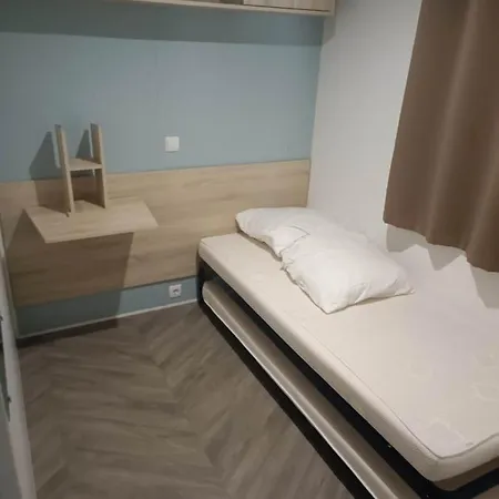 Mobilhome La Carabasse Camping *