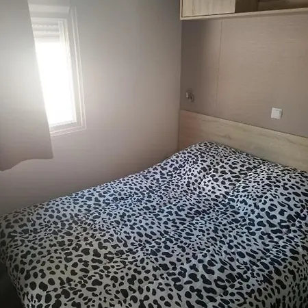 Mobilhome La Carabasse * فيا