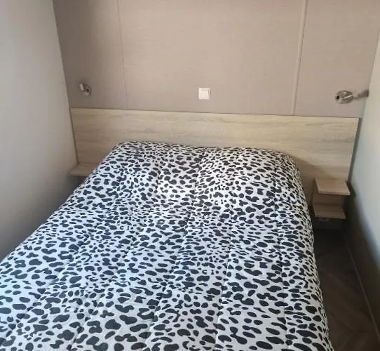 Camping Mobilhome La Carabasse Vias