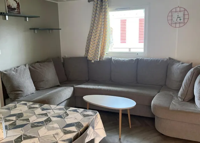 Camping Mobilhome La Carabasse *